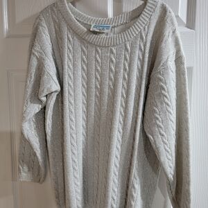 Sparkly silver cable knit sweater by in resource by DORIS SKIS. Medium size
